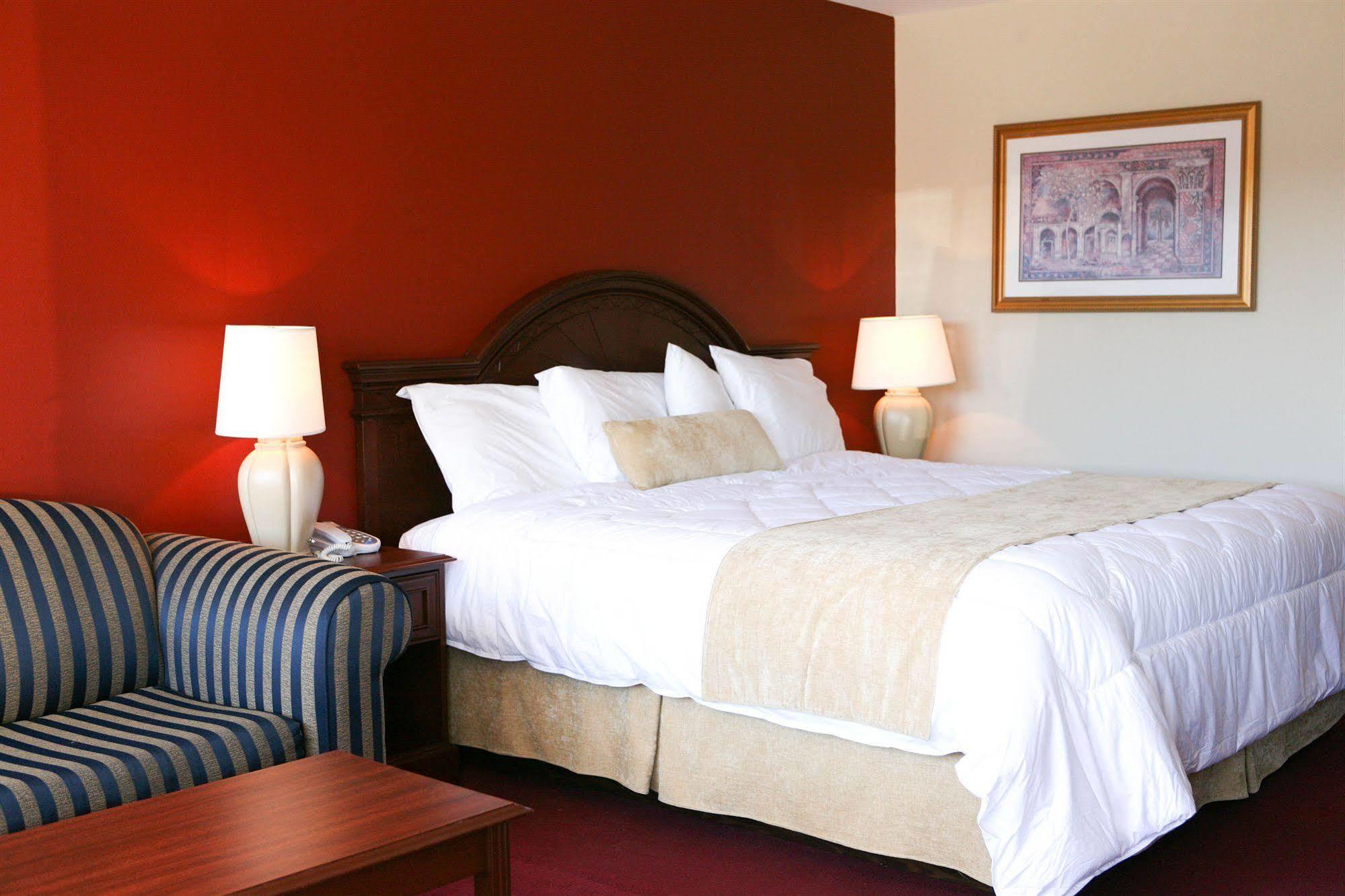 Saxony Motel Chatham-Kent Bagian luar foto